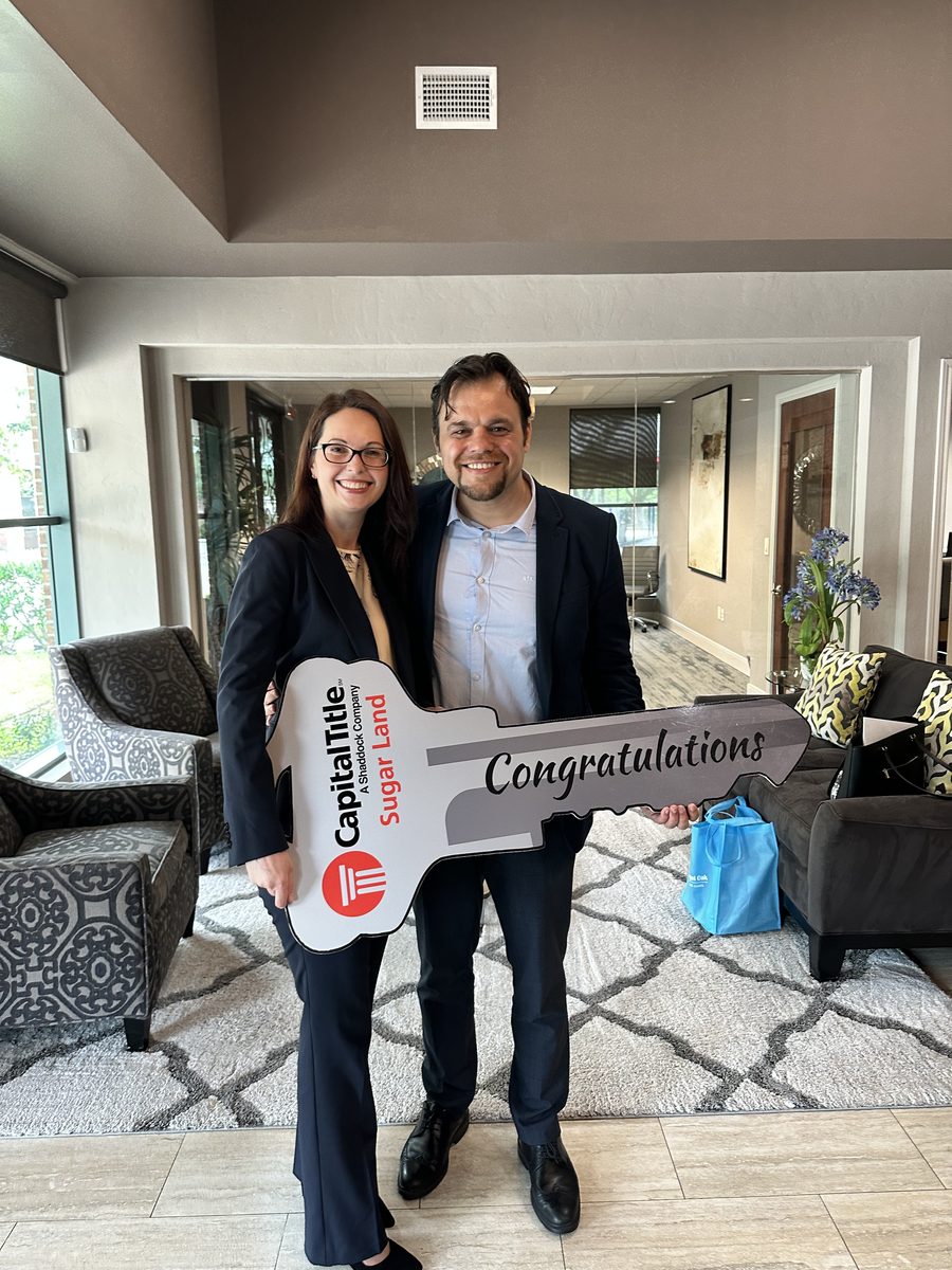 A happy Eddie Weir client at their Greater Houston home closing (photo 45 of 79)