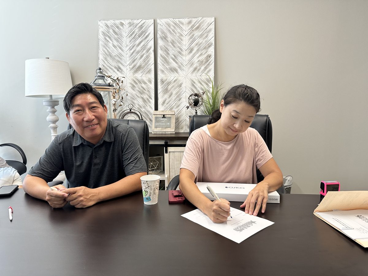 A happy Eddie Weir client at their Greater Houston home closing (photo 53 of 79)