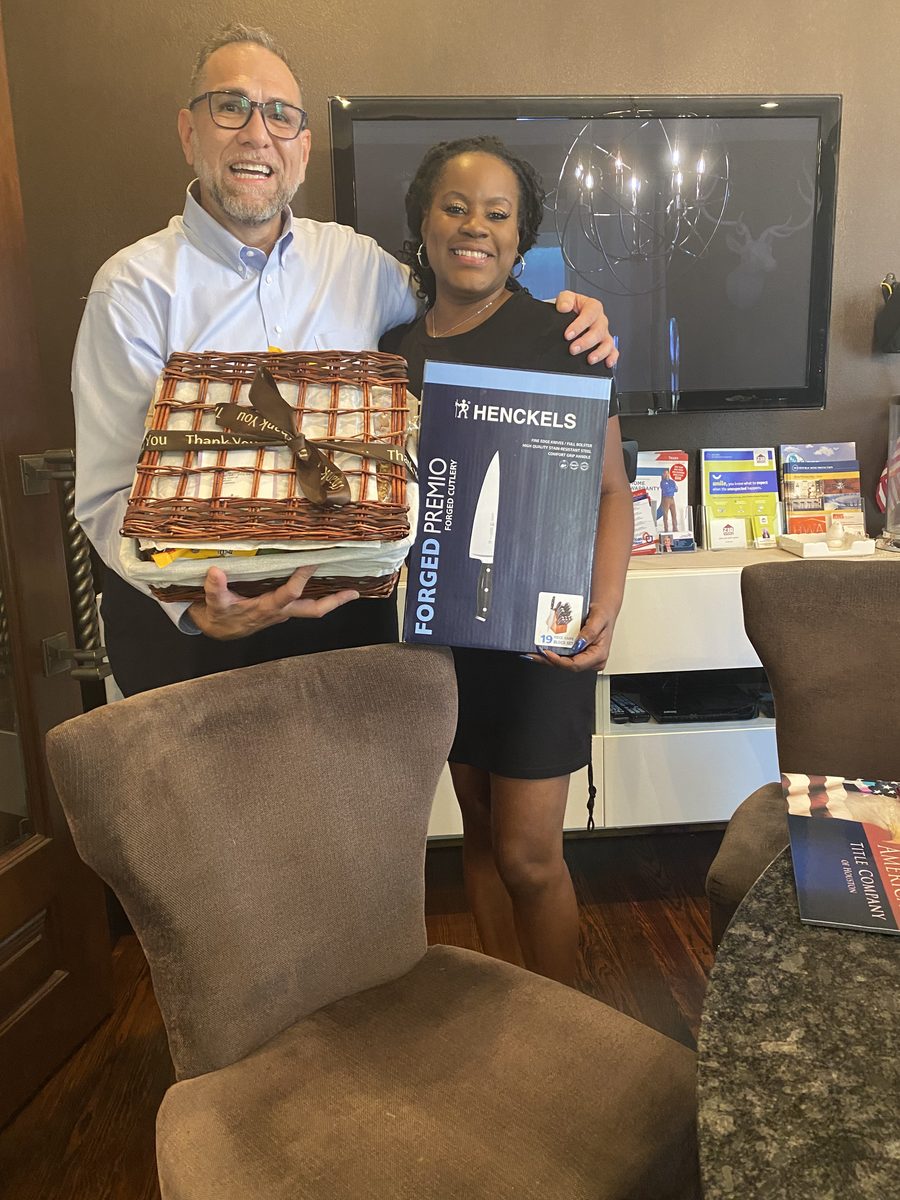 A happy Eddie Weir client at their Greater Houston home closing (photo 51 of 79)