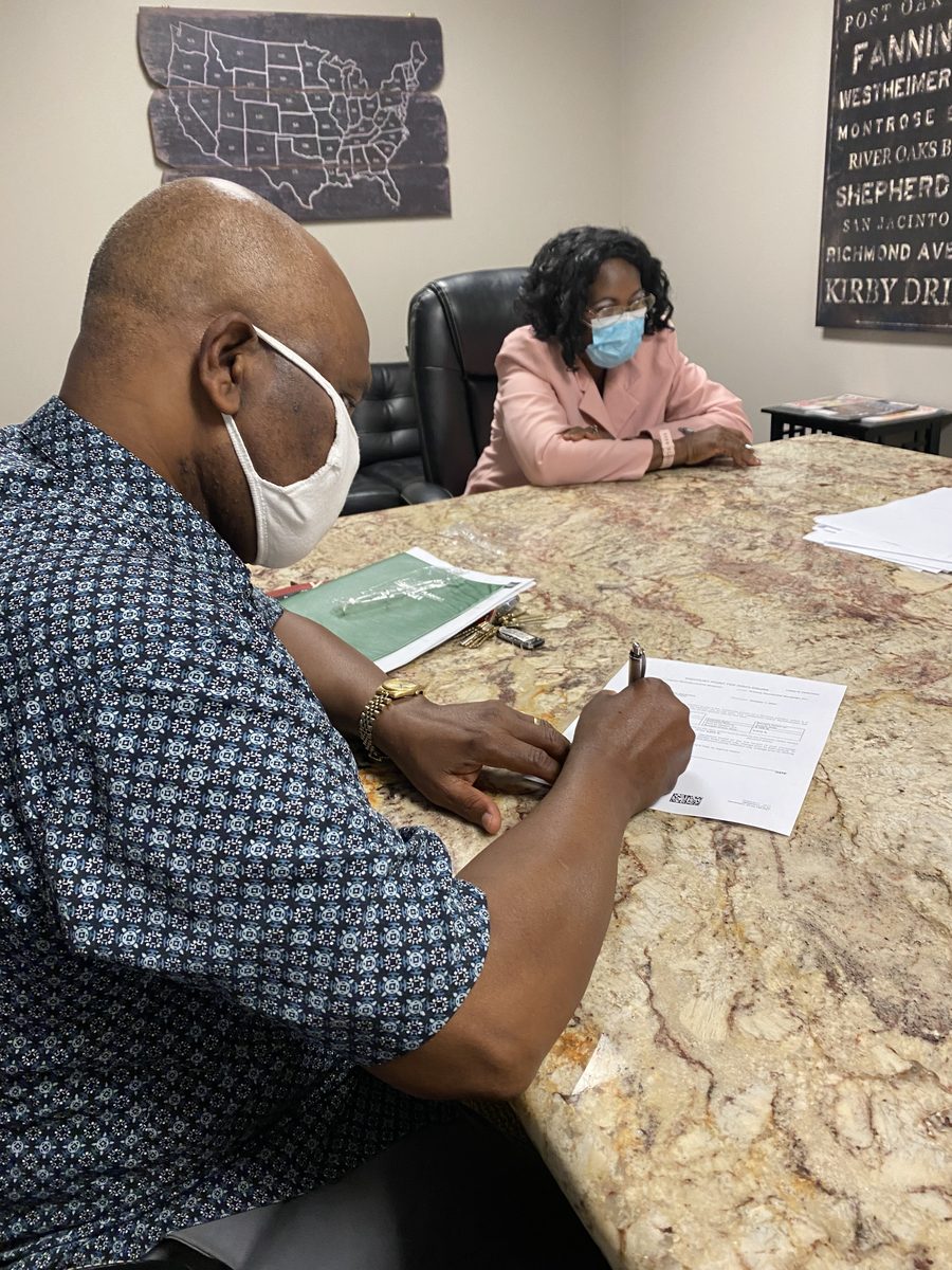 A happy Eddie Weir client at their Greater Houston home closing (photo 75 of 79)