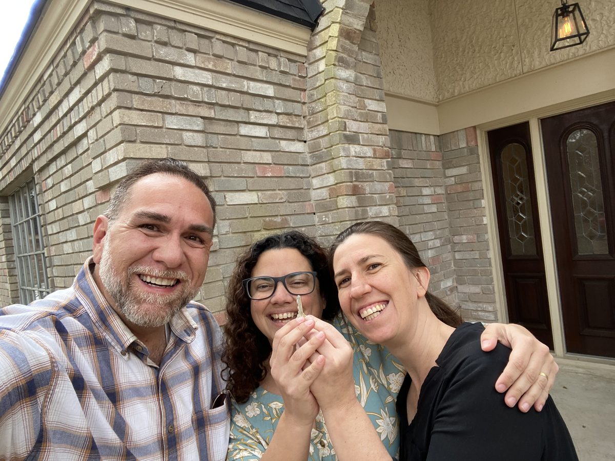 A happy Eddie Weir client at their Greater Houston home closing (photo 24 of 79)