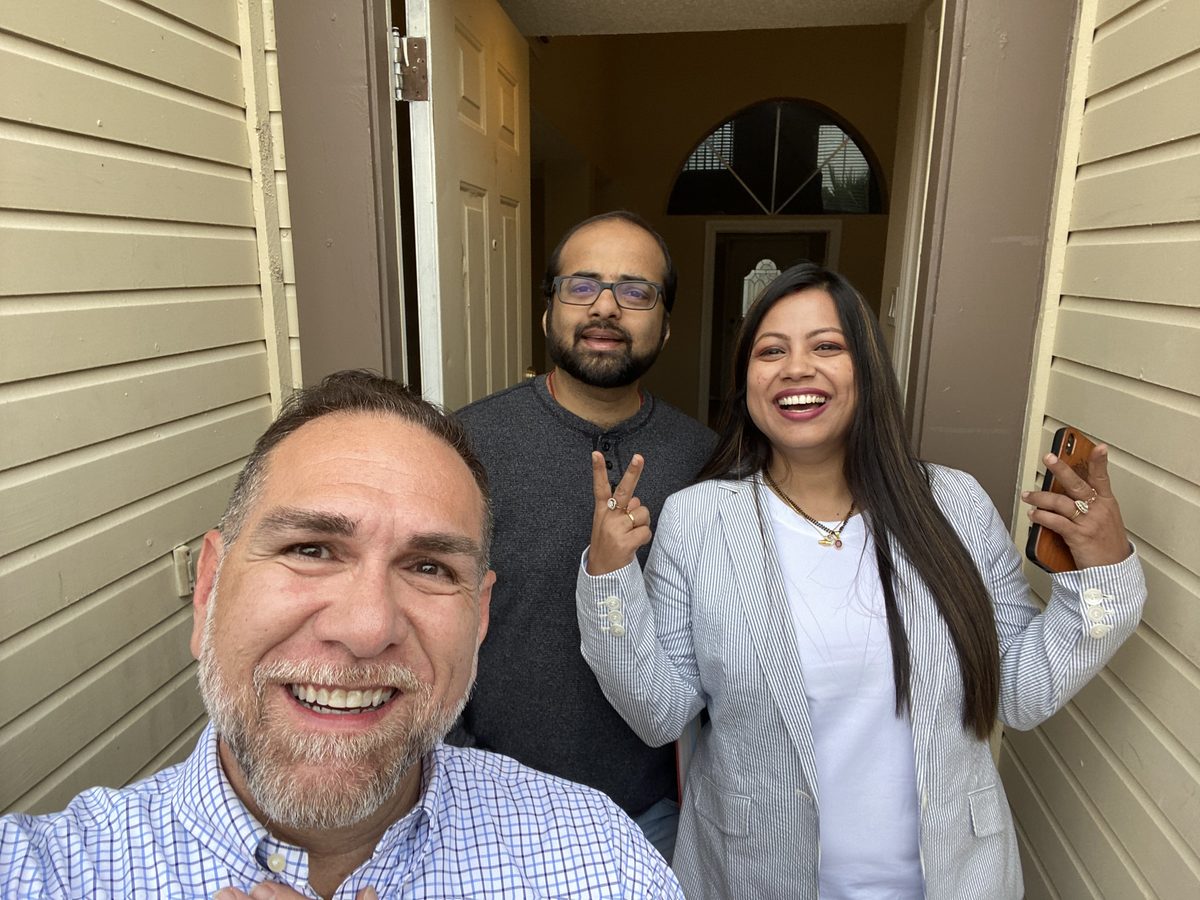 A happy Eddie Weir client at their Greater Houston home closing (photo 23 of 79)